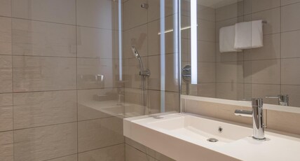 Radisson Blu CDG Airport Terminal Hotel, Paris Room Type - Premium Room