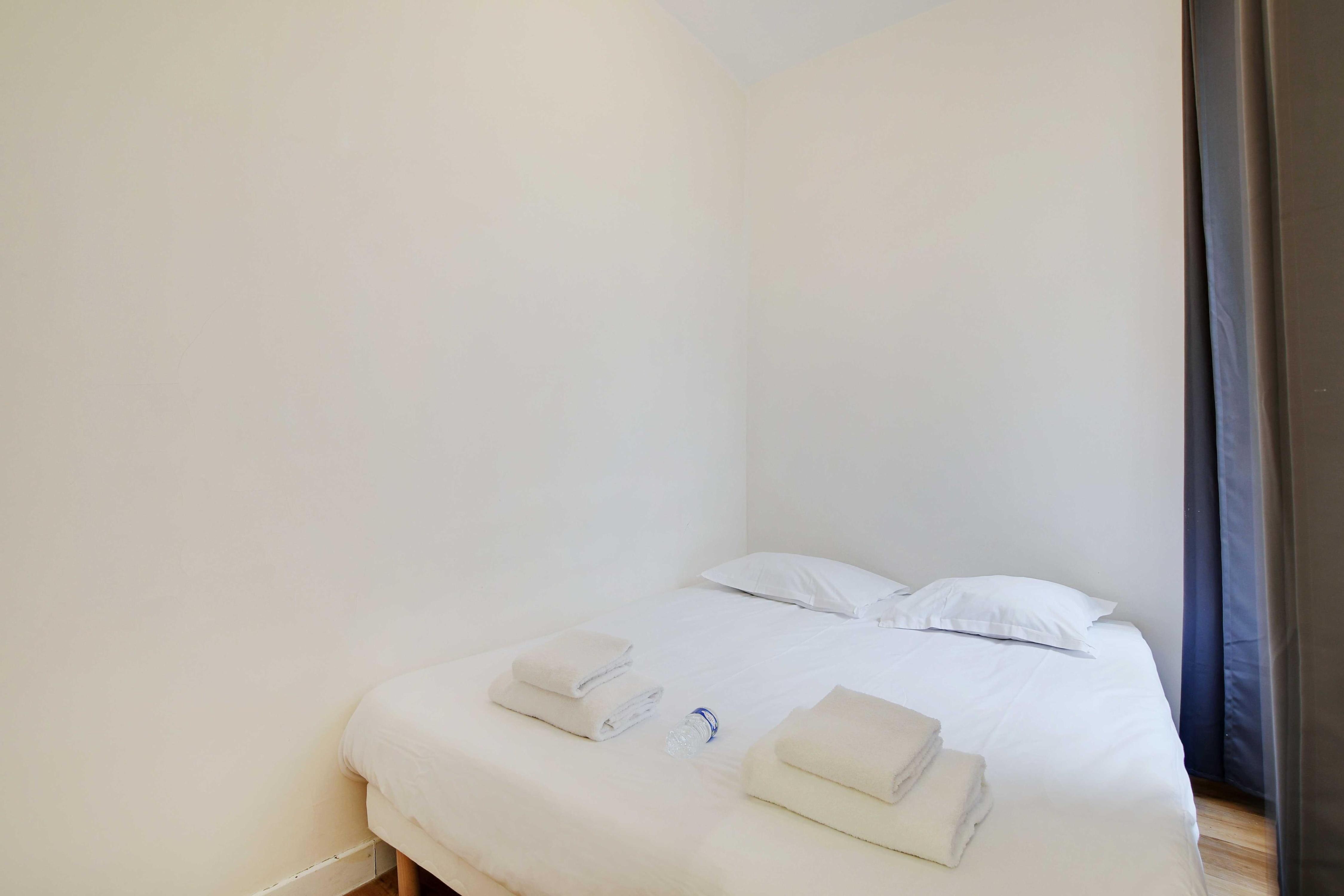 Welcoming apartment - 1BR/4P - Grands Boulevards - Tap to explore photos