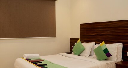 Hotel Golden Tulipz Room Type - Deluxe Room