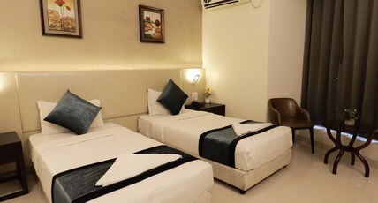 HOTEL THE WHITE HOUSE Room Type - Twin Room