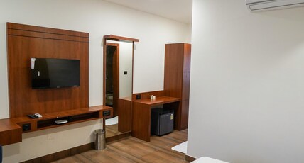HOTEL THE DEVRAJ PALACE ( 100 METERS FROM BHUJ RAILWAY STATION ) Room Type - DELUXE ROOM
