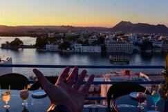 Hotel CASA by the lake