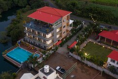 Nakshatra Resort - A Luxury Dam View Dhom Dam