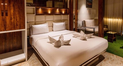 Krishna's Wood Villa Room Type - Executive AC Room With Balcony