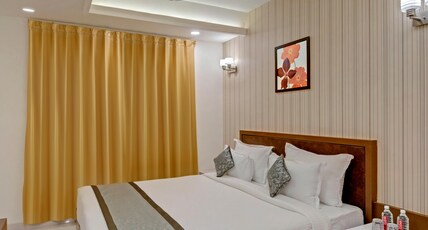 Click Collection Jaipur Room Type - Deluxe Room