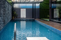 DiVaN Clarks Inn (Calangute Beach)