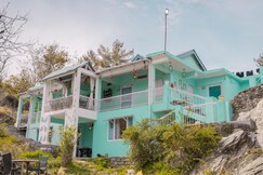 Zero Degree Homestay | Mountain-view Rooms