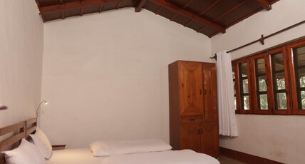 Himalayan Village Sonapani Room Type - Deluxe Cottage (Mountain View)