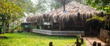 Lakeside Boheme Inn | Rooms & Tents