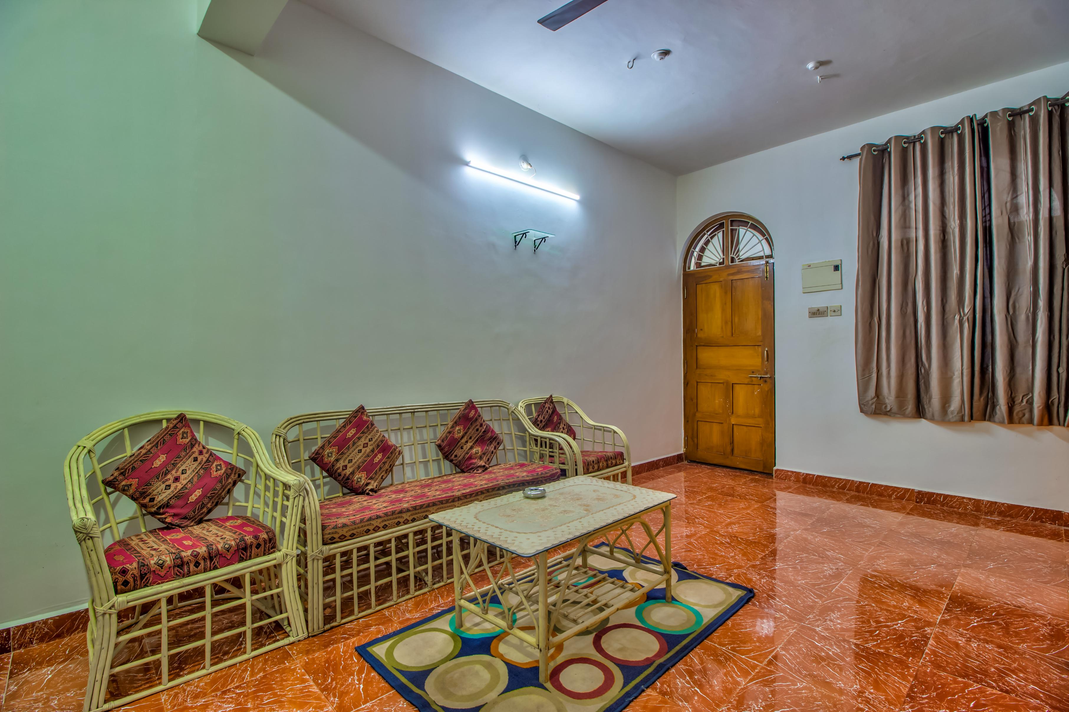Antonio's Studio Room Candolim - Tap to explore photos