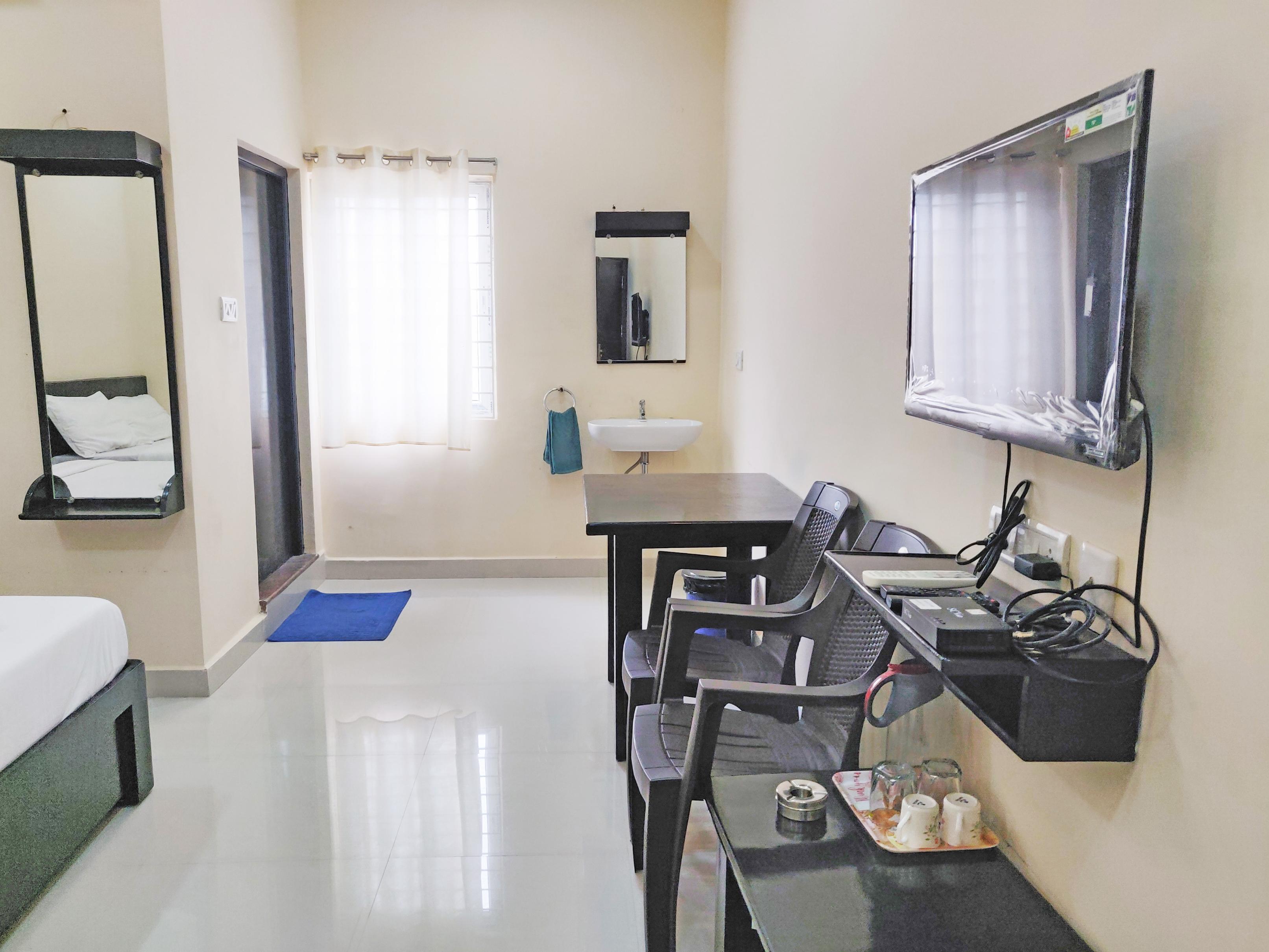 SRI VIGNESH RESIDENCY - Tap to explore photos