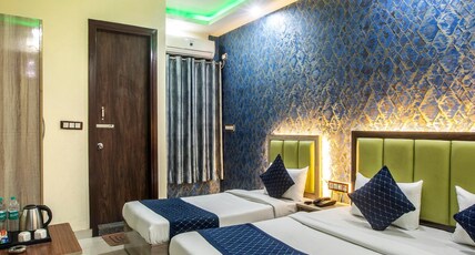 Hotel Volga Deluxe Room Type - Triple Room (1king Bed 1 S.Bed)