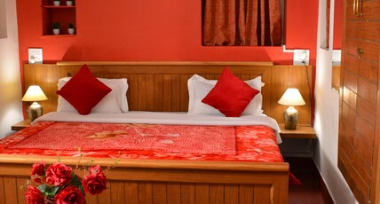 Solan Retreat Room Type - Courtyard-view Royal Family Room