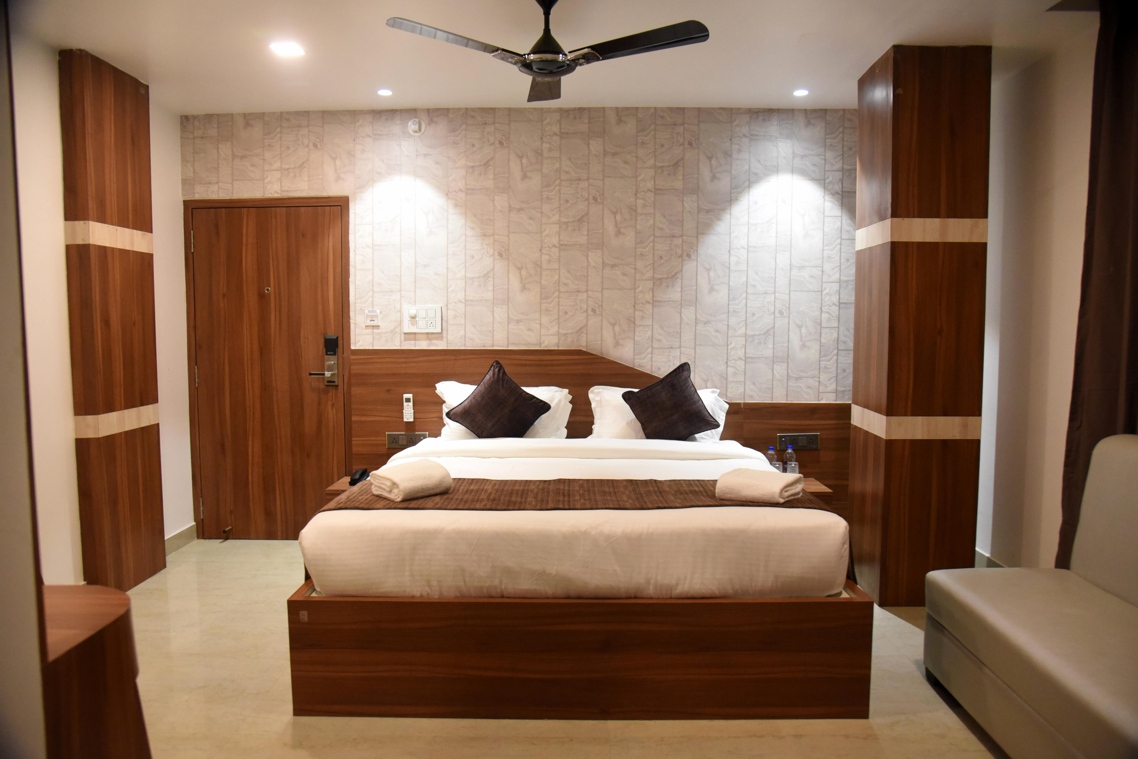 Hotel Obsidian Blue Room Type - Deluxe King