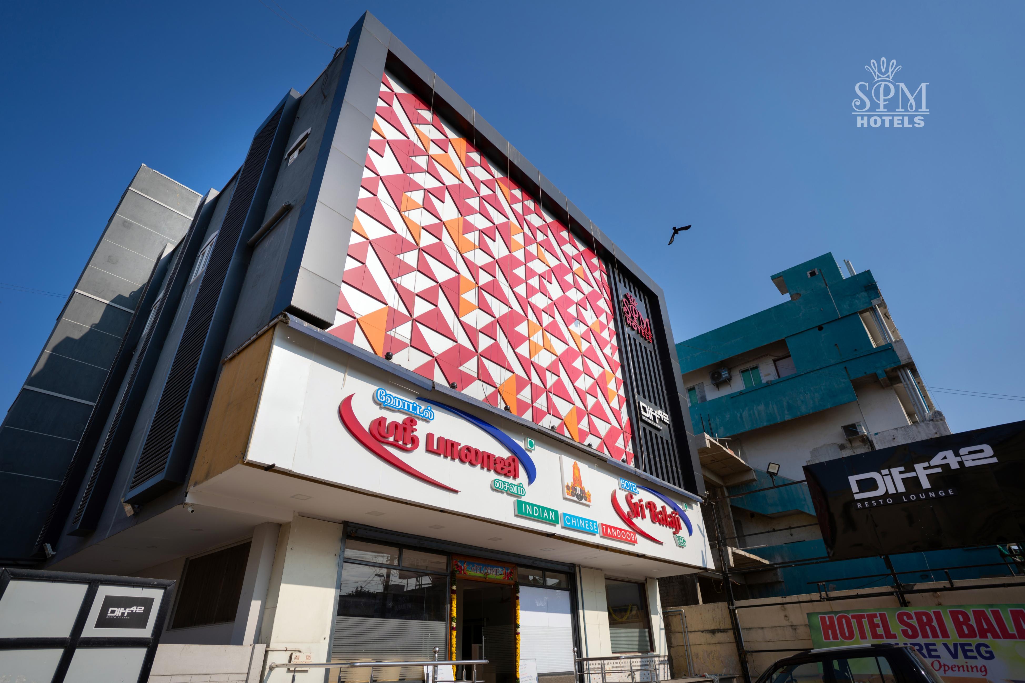 SPM Hotel Medavakkam