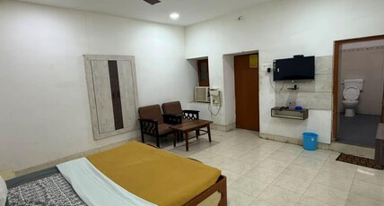 HOTEL GOLDEN SAND Room Type - DOUBLE AC