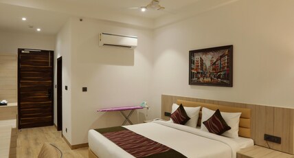 Le Seasons Park Room Type - Premier Room