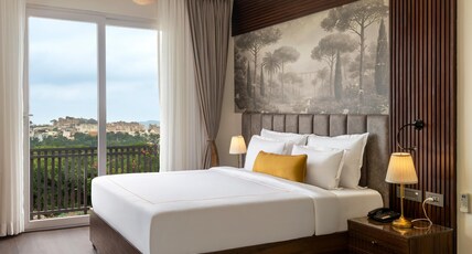 Oraka by My Downtown Aura Hotel Room Type - Premium Palace View Room