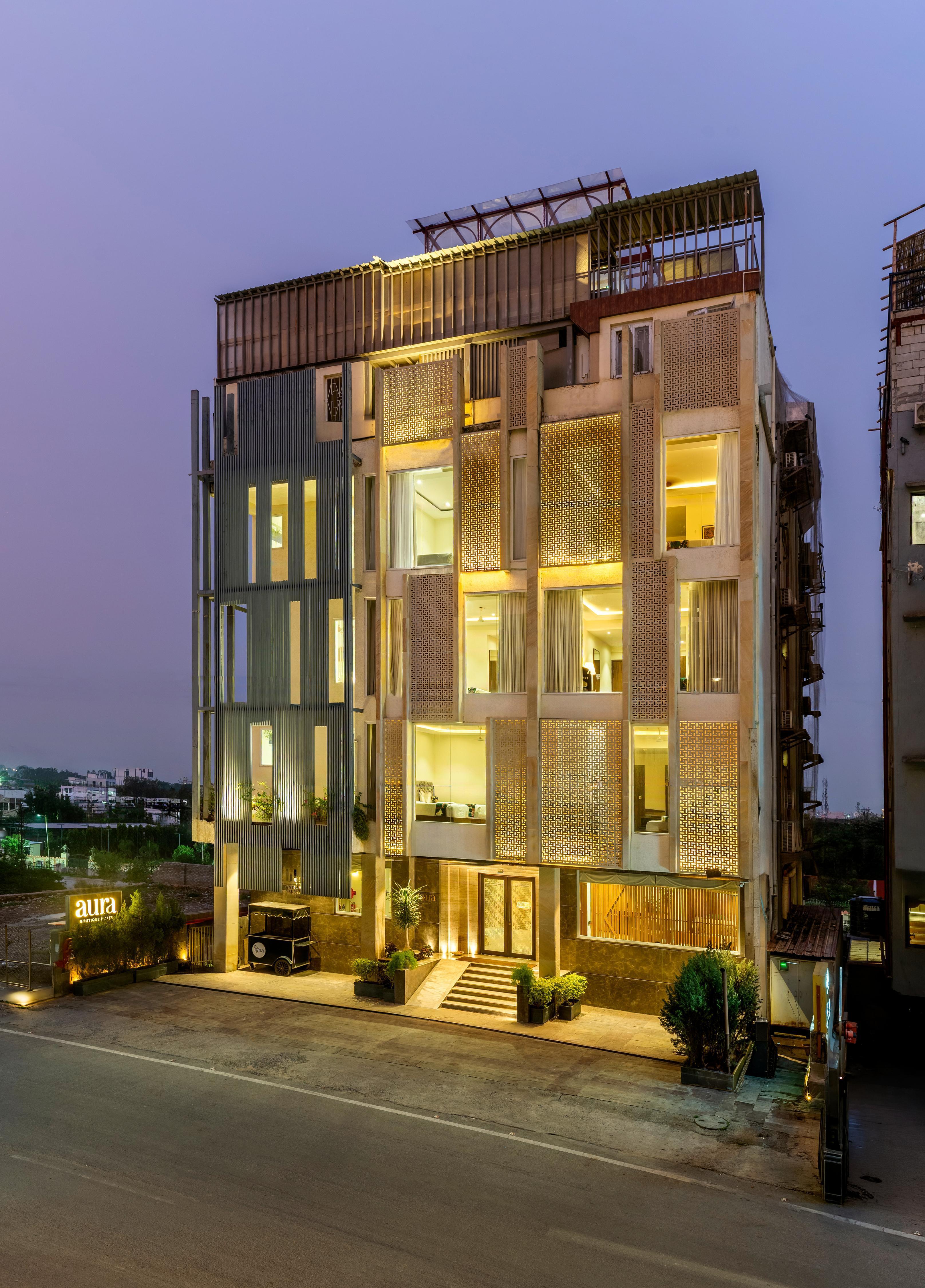 Oraka by My Downtown Aura Hotel - Tap to explore photos