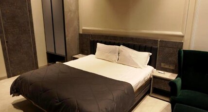 Jumbo Paradise | 1 BHK Luxury Lake View Cottage Room Type - Calcite Studio Cottage Jumbo Paradise | 1 BHK Luxury Lake View Cottage Room Type - Calcite Studio Cottage