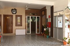 Maple Home Stay | Near Apollo Hospital 