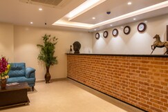 Hotel Palm International