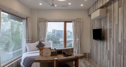 HOTEL DE GLANCE Room Type - POSH ROOM