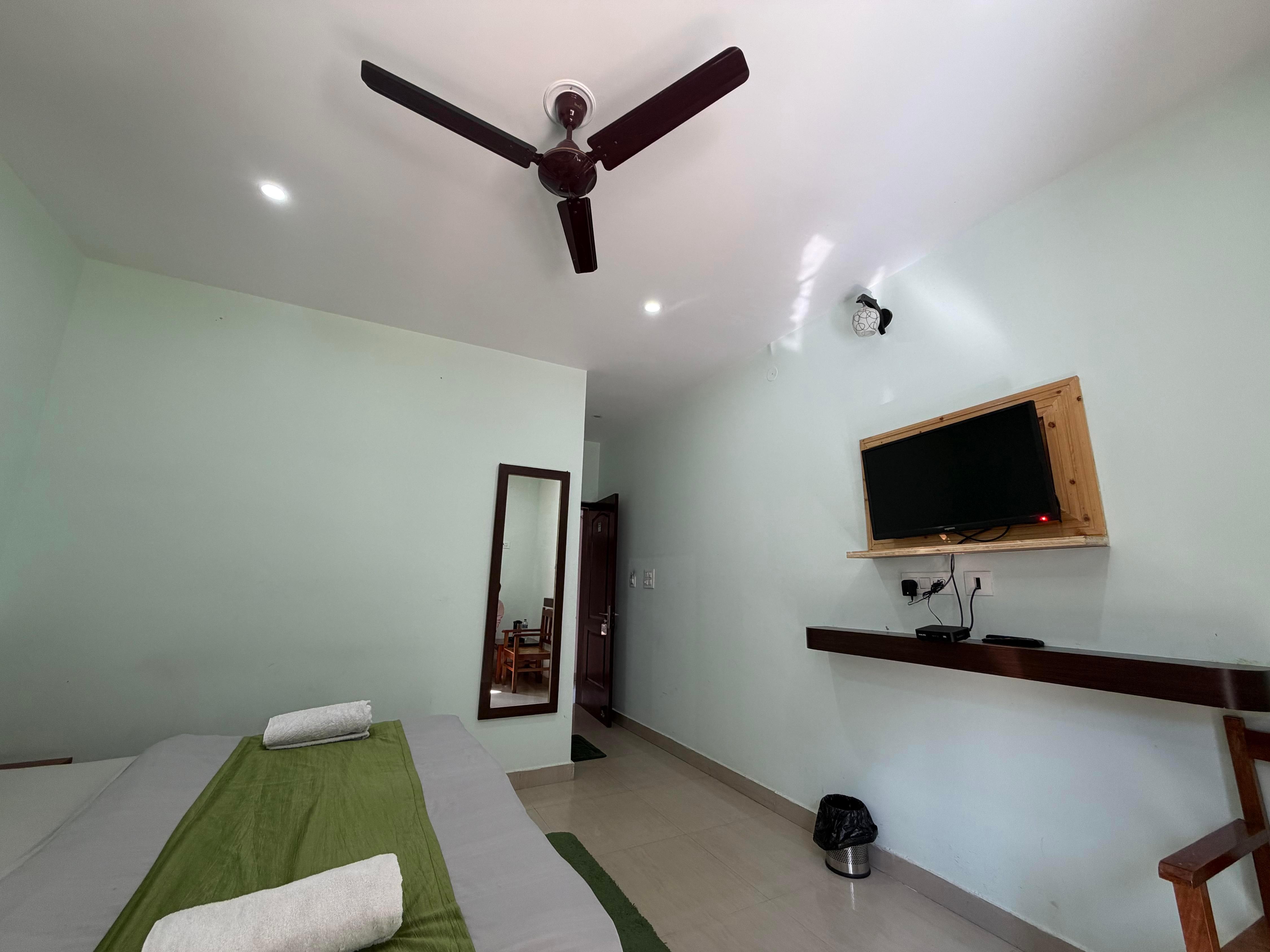 Himsarovar Homestay | Rooms & Guided Treks - Tap to explore photos