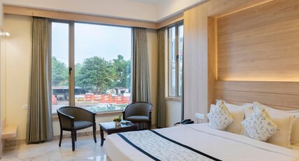 Hotel Lilichham Room Type - Executive King Bed Room