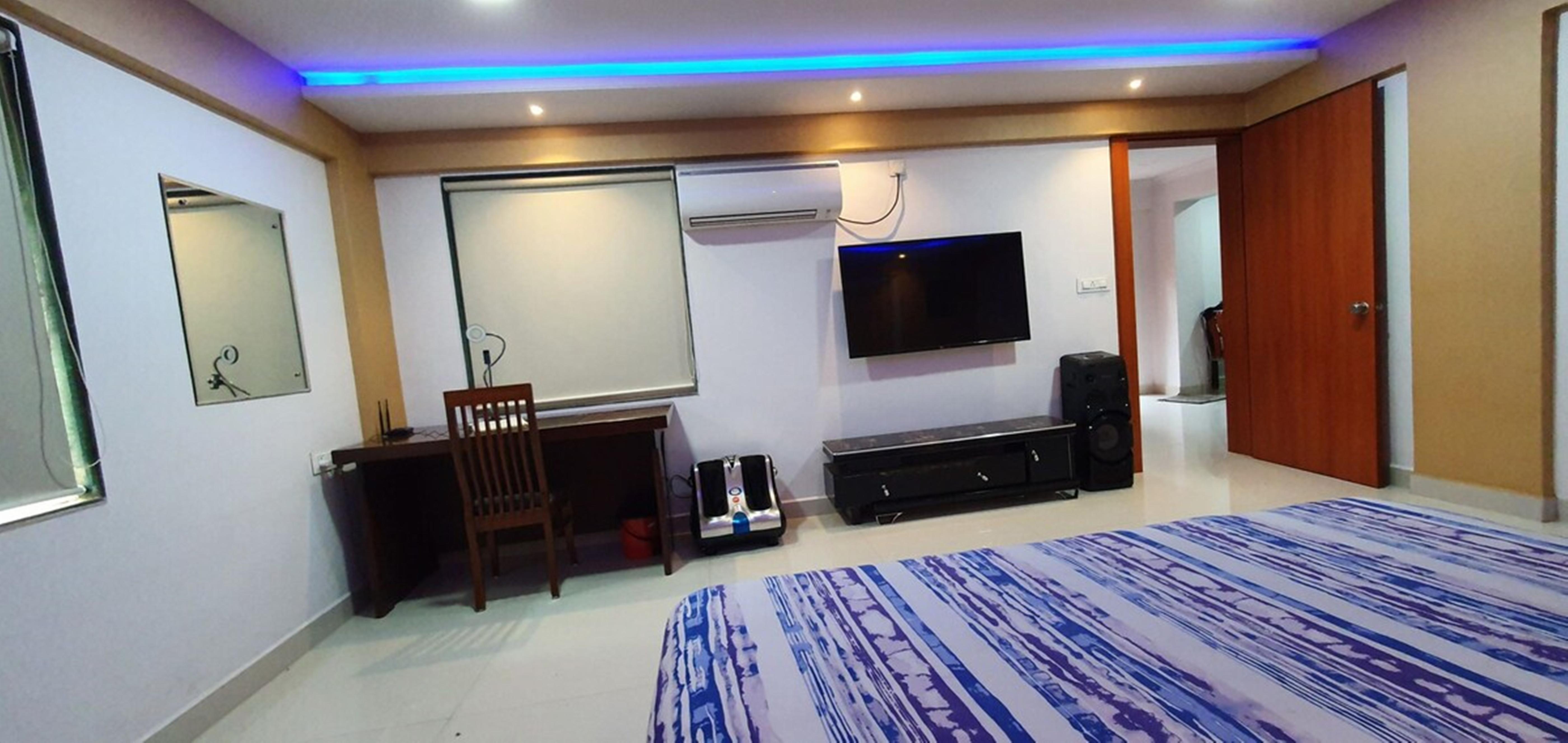 Pamper your self with 5 Star staying experience - Tap to explore photos