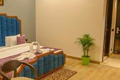 FOUR LEAF HOTELS KASGANJ