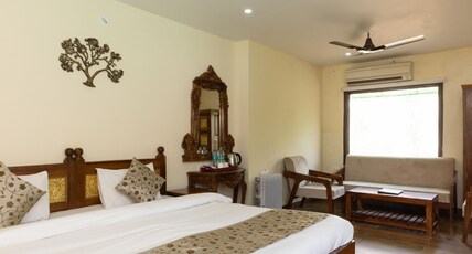 Yogved Hospitality & Resort Room Type - Vintage Deluxe Suite