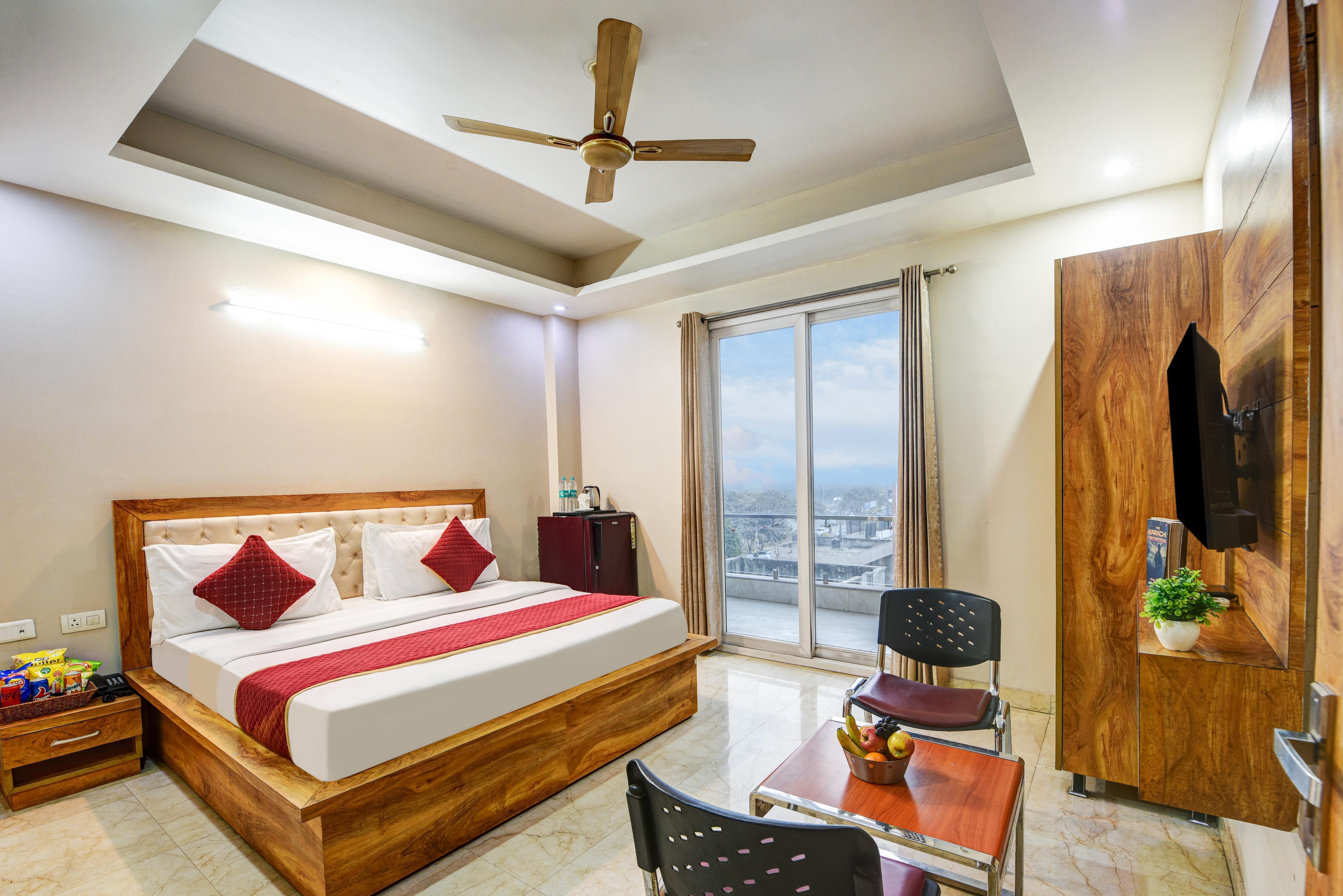 The Palm Suites By Vibe BLU - Tap to explore photos