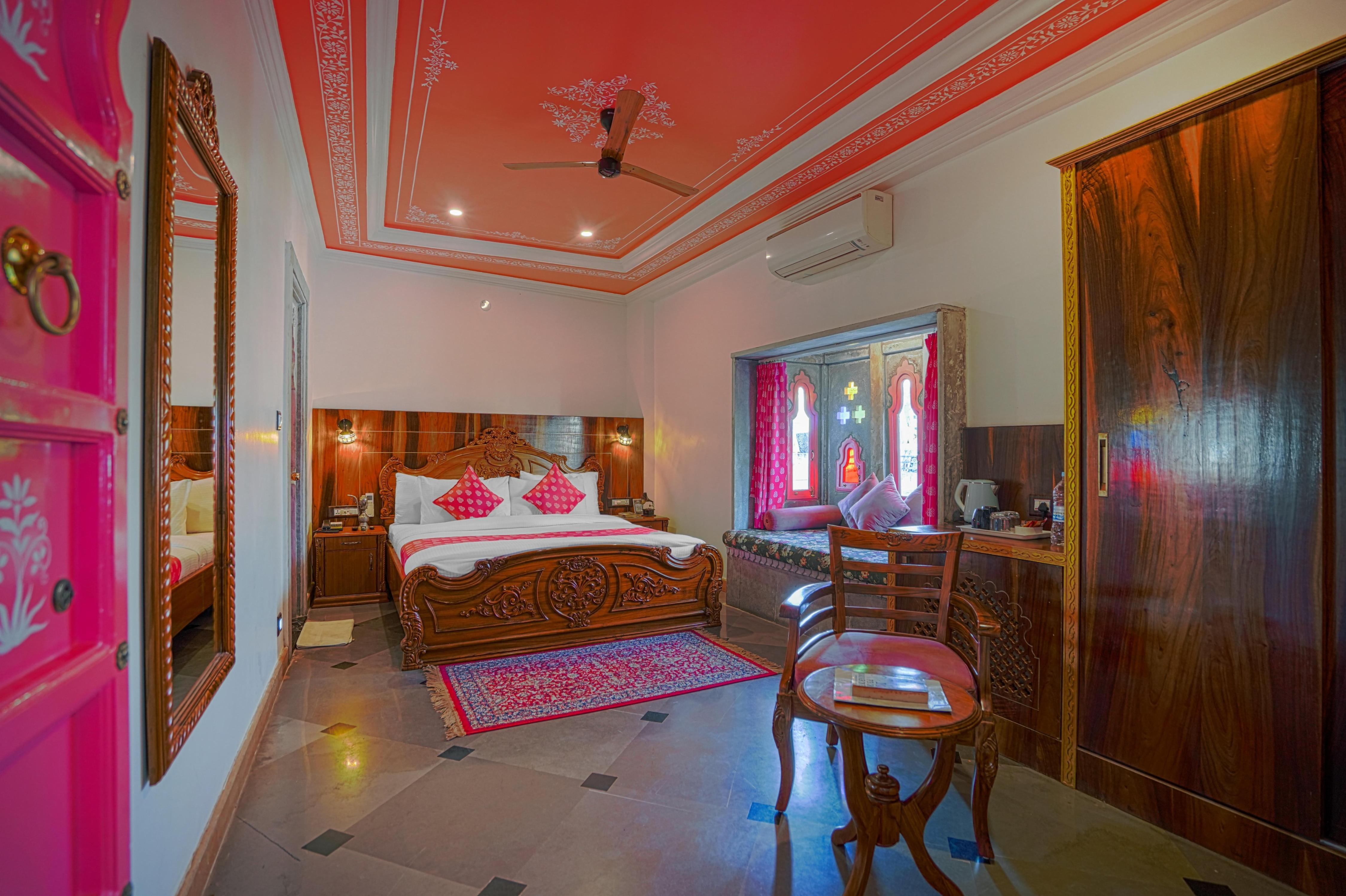 AAJ HAVELI - Pichola Lake Facing Hotel Room Type - Queen Suite