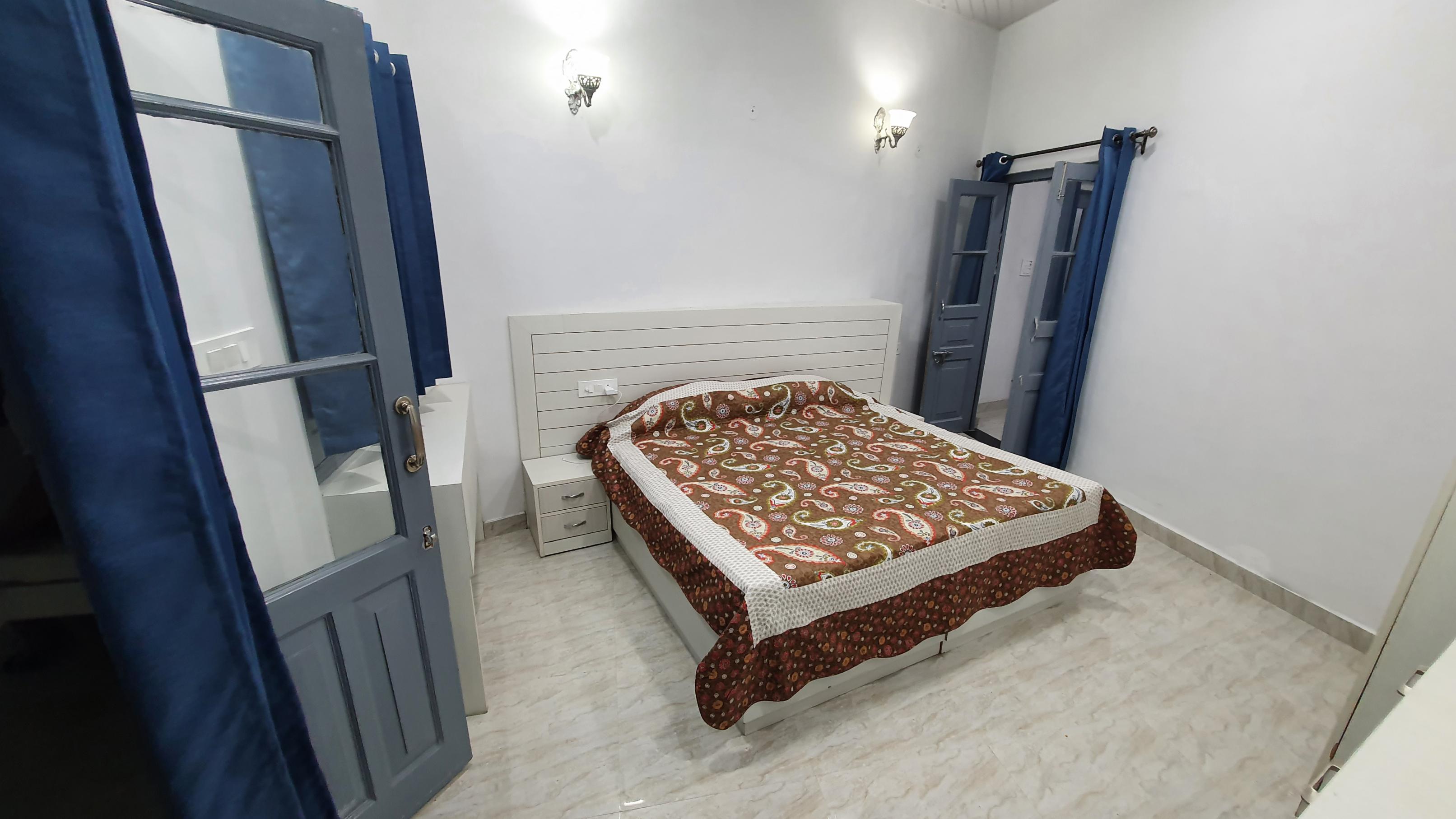 Barlow Central - Tap to explore photos