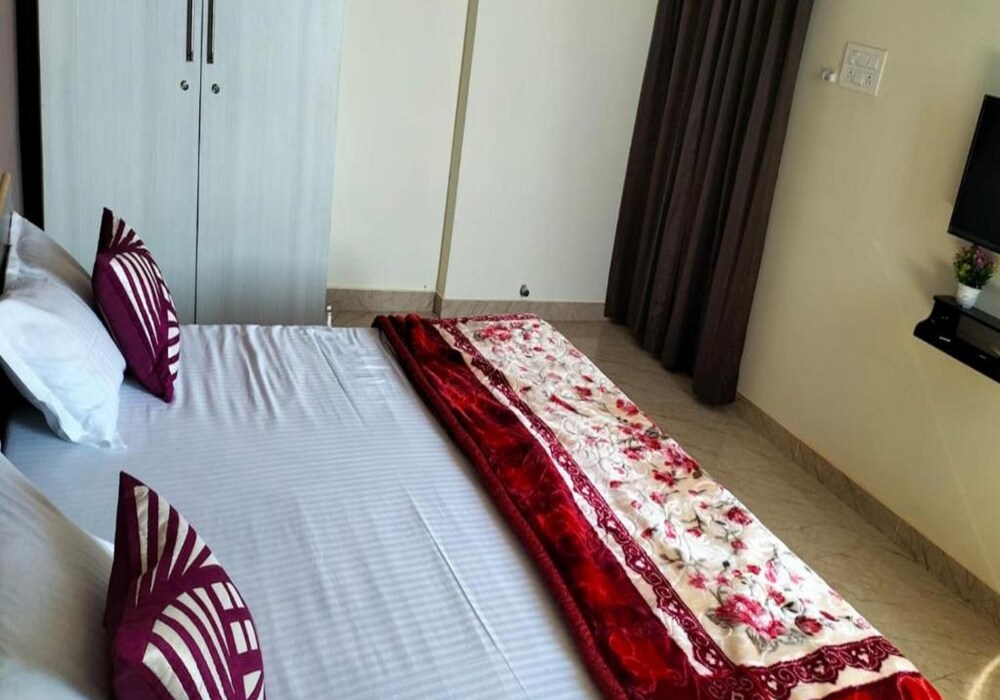 Bedroom image in public property listing