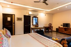 The Chronicles by WSI - Near the Lake Pichola Udaipur