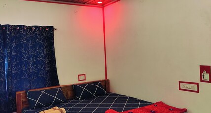 Sunbird homestay Room Type - Crimson Sunbird