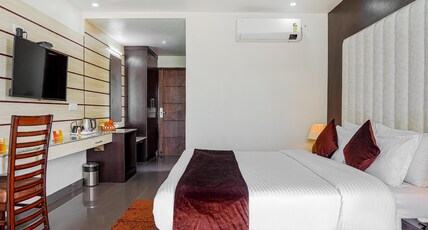 Aliza Inn And Suites By SRS Hotels Room Type - Aliza Premium Room- Dhauladhar Mountain View | Private Balcony Aliza Inn And Suites By SRS Hotels Room Type - Aliza Premium Room- Dhauladhar Mountain View | Private Balcony
