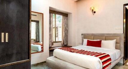 Freesia Resort By Express Inn Room Type - Parkside Cottage