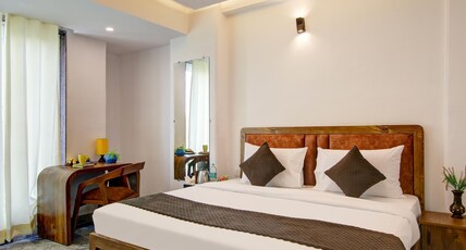Hotel Golden Frame Room Type - Deluxe Room Hotel Golden Frame Room Type - Deluxe Room