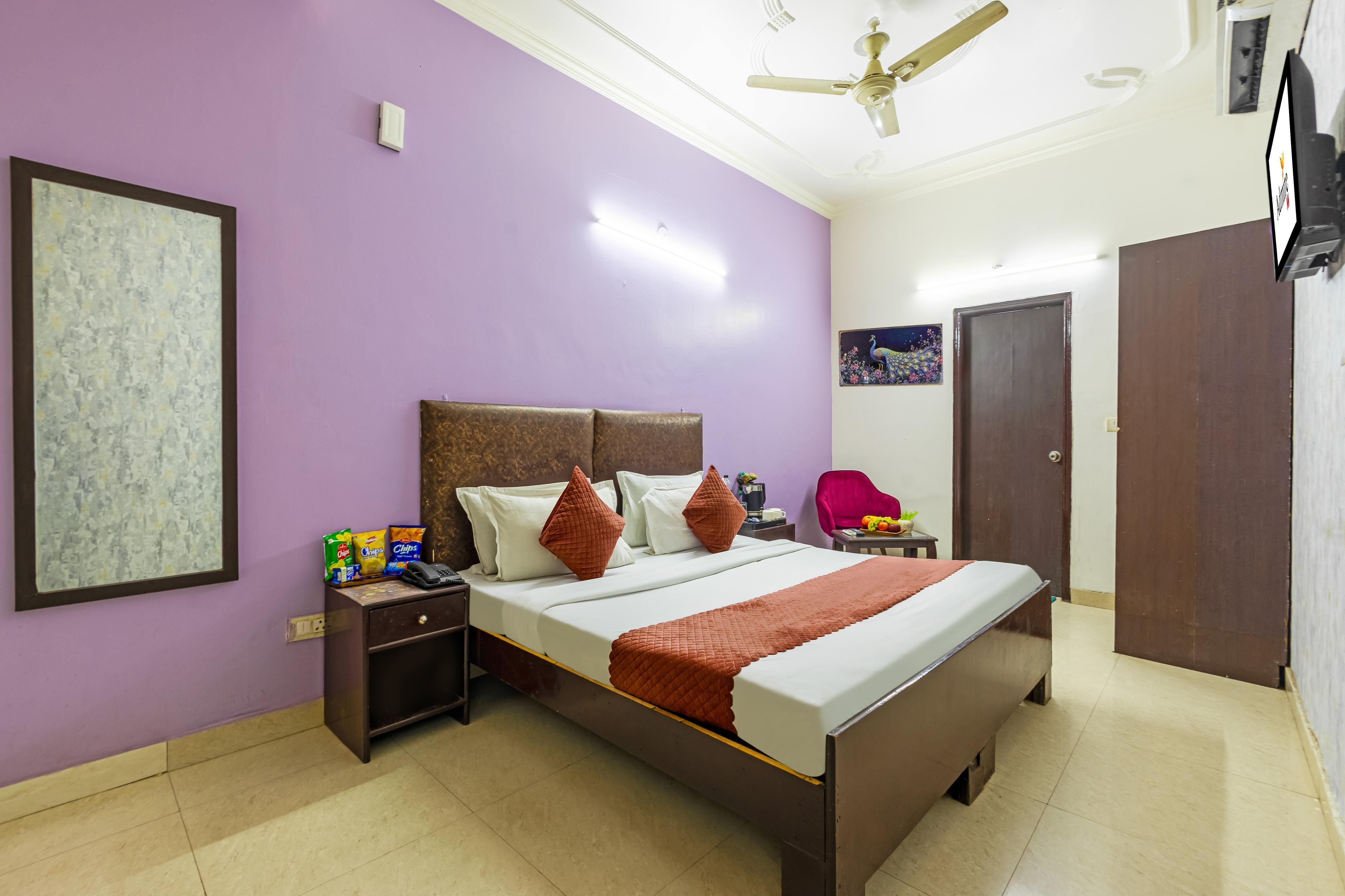 Hotel Diamond Stay by ASPL Room Type - Deluxe Room