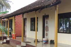 Bhagwan Cafe and Guest house