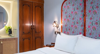 Girisadan - A City Centre Boutique Hotel Room Type - Executive Queen Room With Balcony