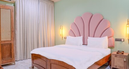 Girisadan - A City Centre Boutique Hotel Room Type - Superior Deluxe Room