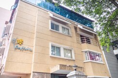 Laavish 7 Hotel