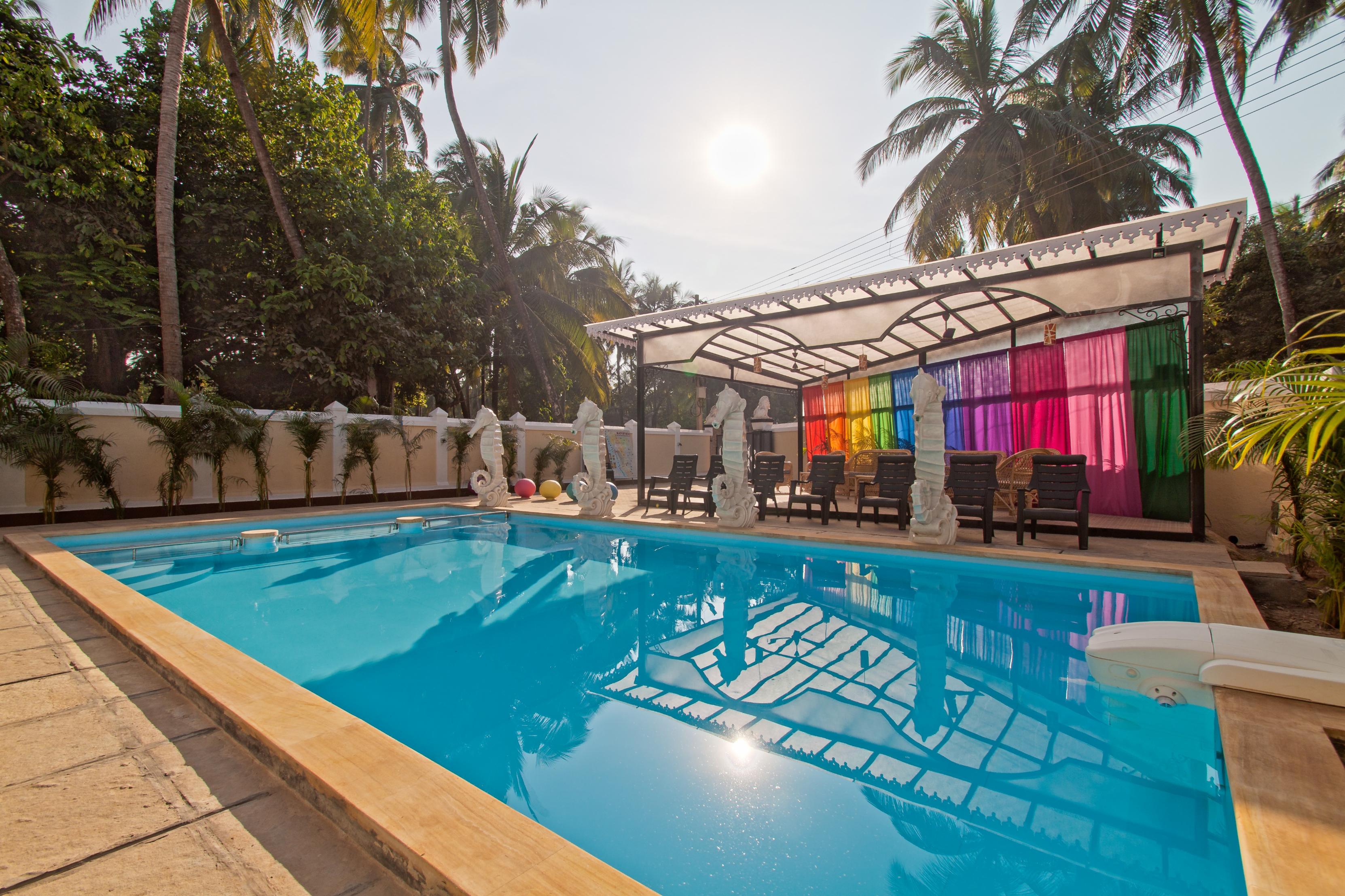 Villa Calangute Phase 10 - 9BHK family mansion with private Pool - Tap to explore photos