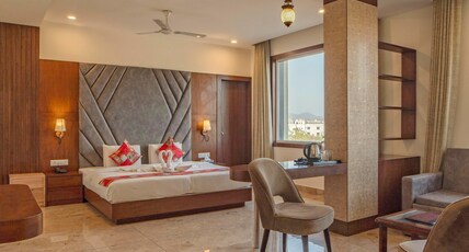 Hotel Amantran Inn - City Centre Room Type - King Studio with Sofa Bed