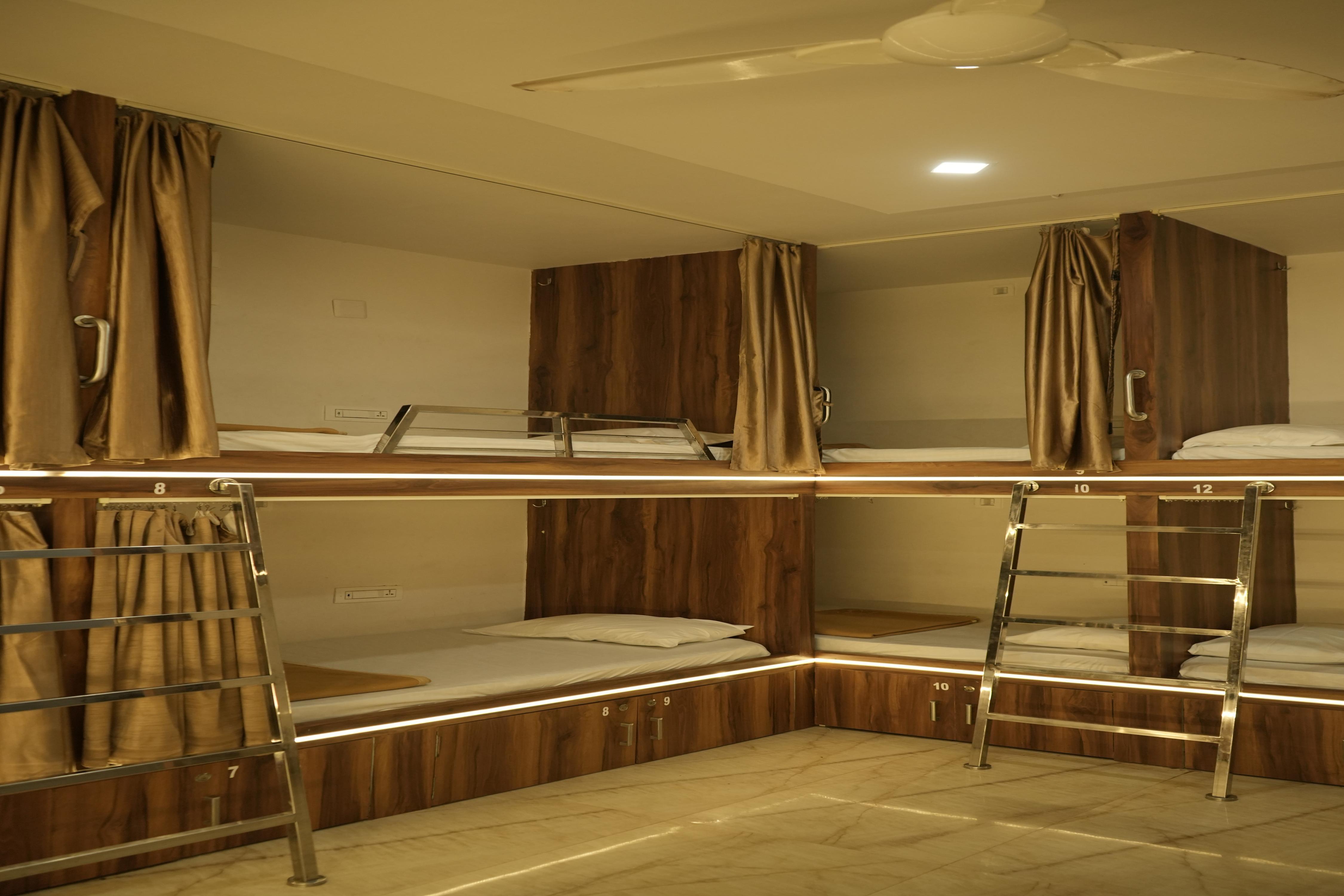 Amani Beach Home Stay Room Type - Group Stay 12 pax AC room