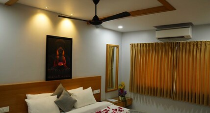 Hotel Happy Nest Room Type - Business Room Hotel Happy Nest Room Type - Business Room